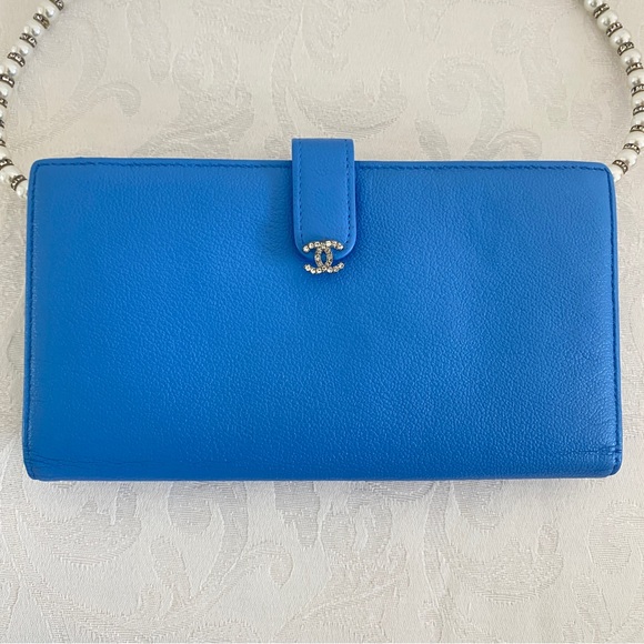 CHANEL Blue Camellia Wallet - Picture 12 of 15